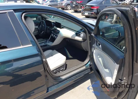 2022 Genesis G70 3.3T Rwd z USA, uszkodzony, nr VIN KMTG54TE4NU099048